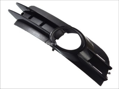 Grilă proiector ceață -  față dreapta (benzina, cu gauri pentru lampa de ceață) , pentru: AUDI A6 ALLROAD C6, A6 C6 05.04-08.11 05.04-10.08