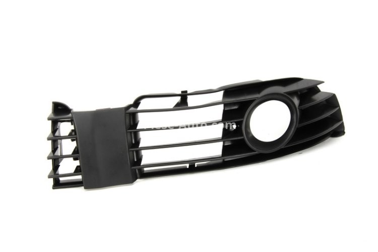 Grilă proiector ceață -  față dreapta (cu gauri pentru lampa de ceață) , pentru: VW PASSAT B5.5 10.00-05.05
