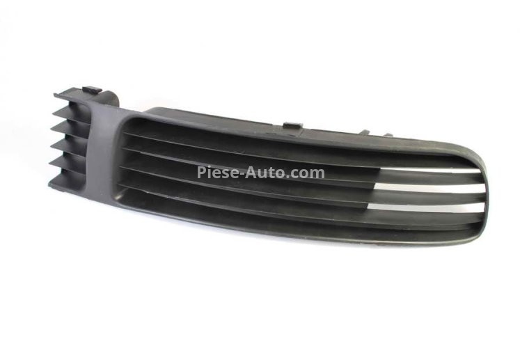 Grilă proiector ceață -  față dreapta (negru) , pentru: VW PASSAT B5 08.96-11.00 01.96-11.00